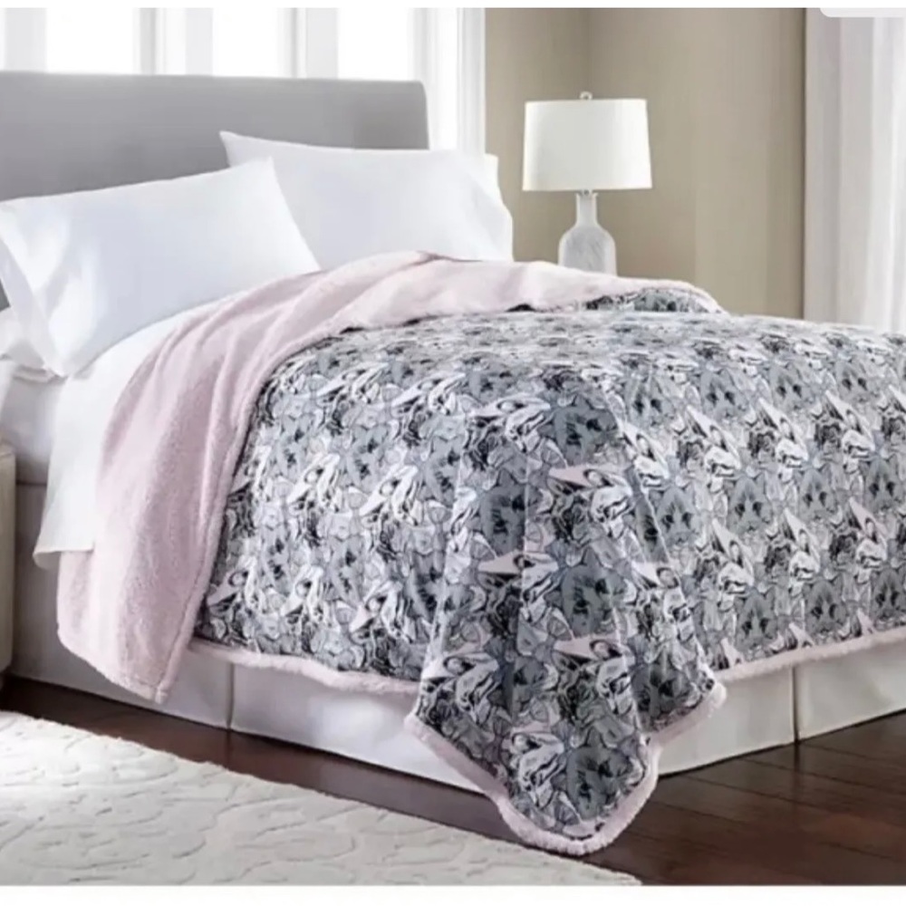 New Micro Flannel Sherpa “Cat Collage” Full/Queen Warm and Fuzzy Blanket